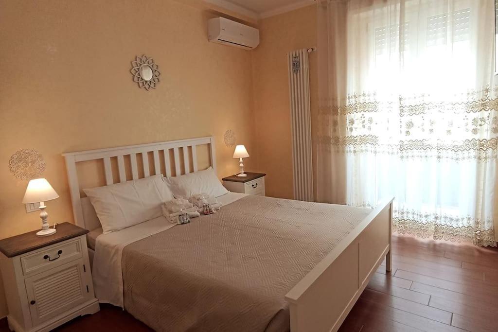 Cinecitta - 50 Meters From Subway Line A Apartment Rom